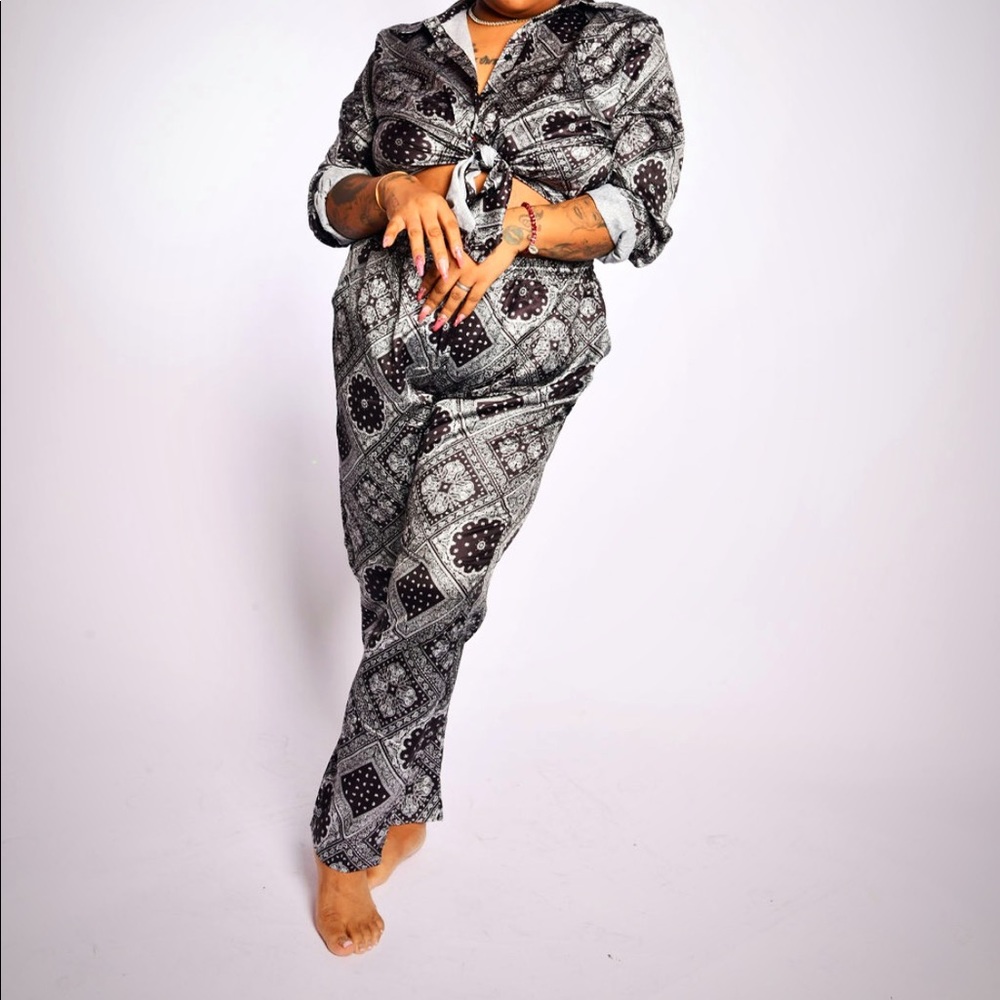 Black paisley 2 piece set